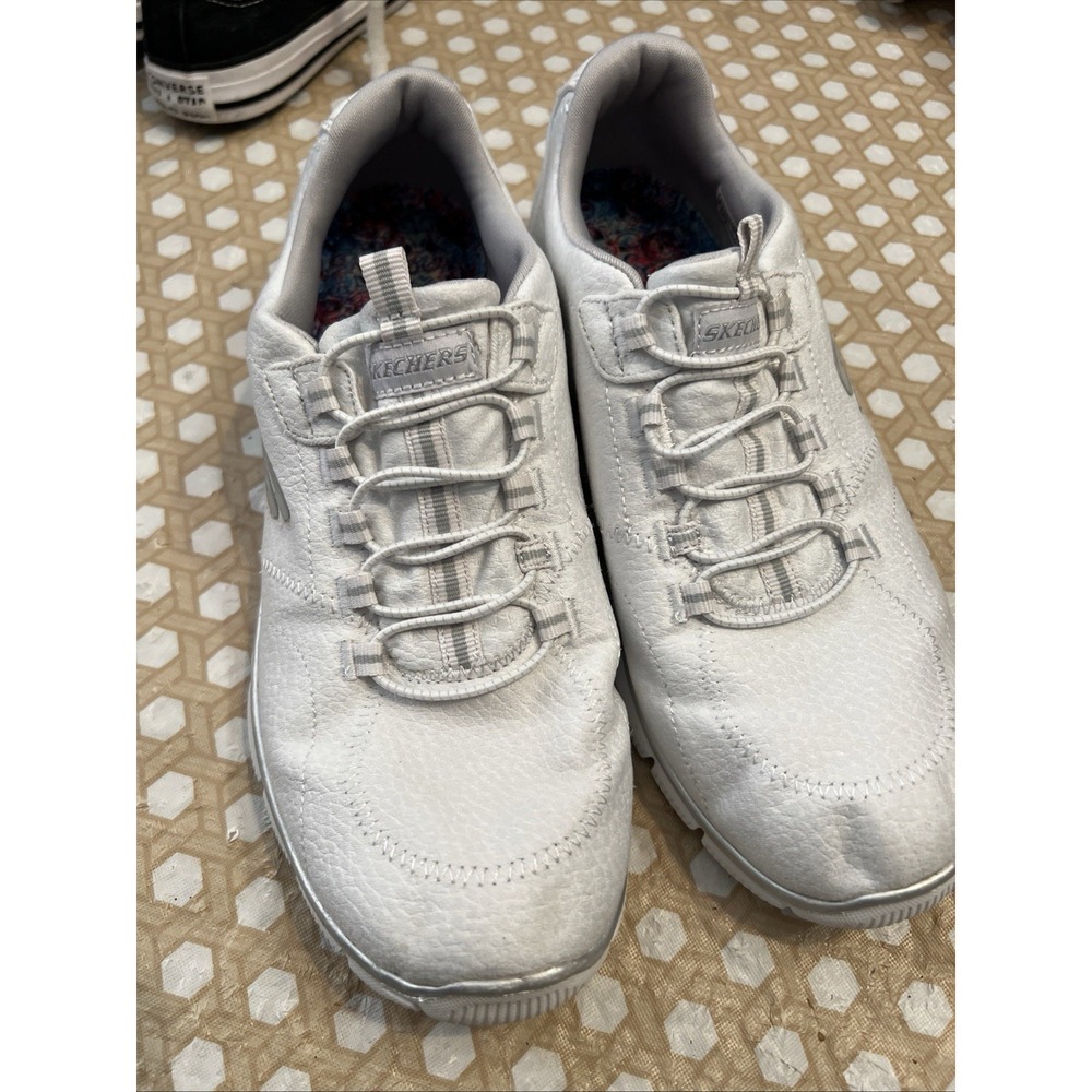 Skechers Memory Foam Slide On Women's Shoes Size 8.5 White